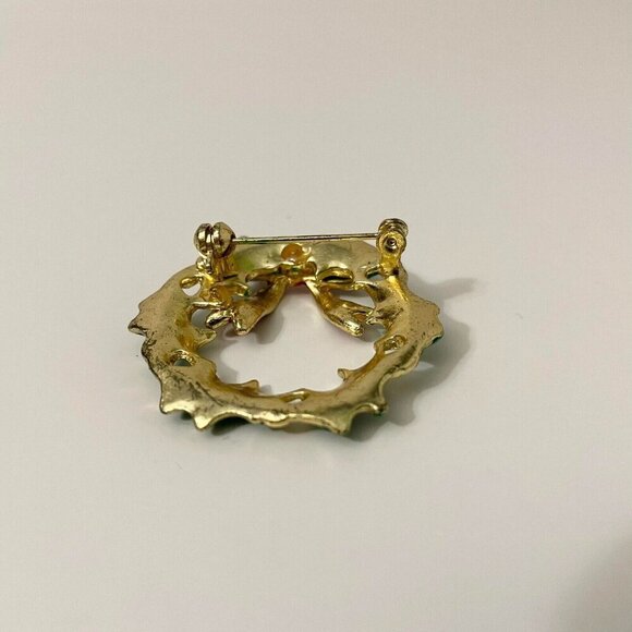 Vintage Christmas Holly Wreath Brooch Pin - Picture 8 of 15